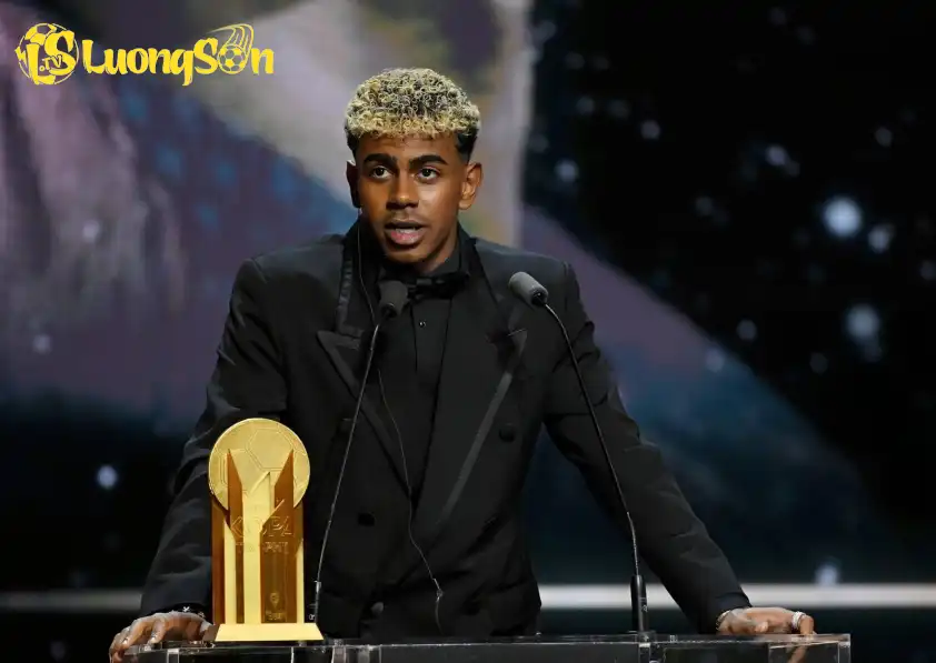 Lamine Yamal về nhì trong cuộc đua giành Quả bóng Vàng 2025 Lamine Yamal về nhì trong cuộc đua giành Quả bóng Vàng 2025