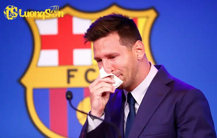 Messi chia tay Barcelona vào năm 2021 sau những vấn đề về tài chính của đội bóng