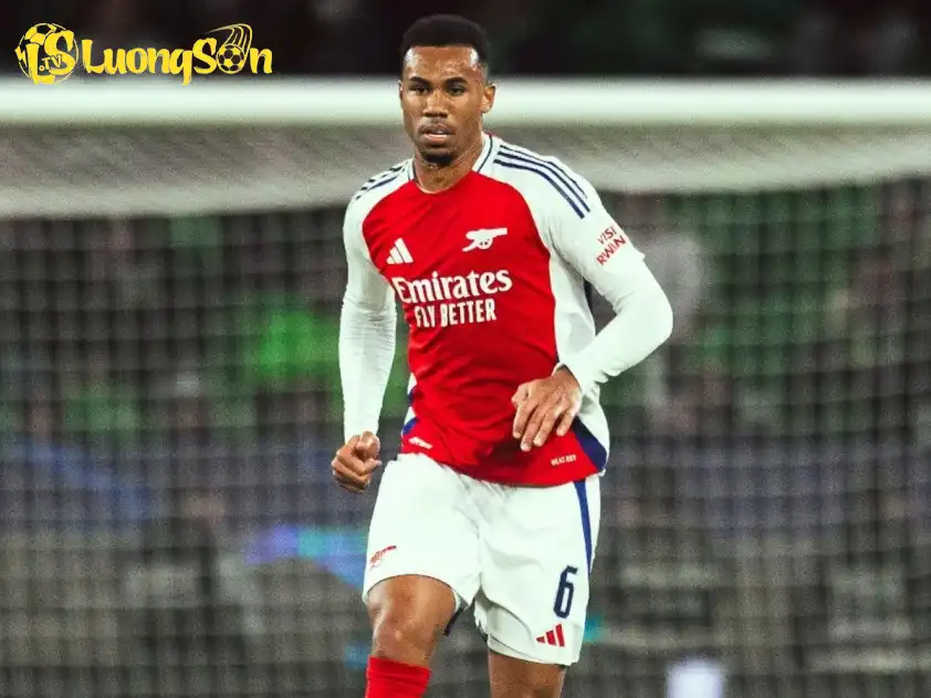Gabriel là cầu thủ mới nhất gia nhập danh sách chấn thương của Arsenal Gabriel là cầu thủ mới nhất gia nhập danh sách chấn thương của Arsenal