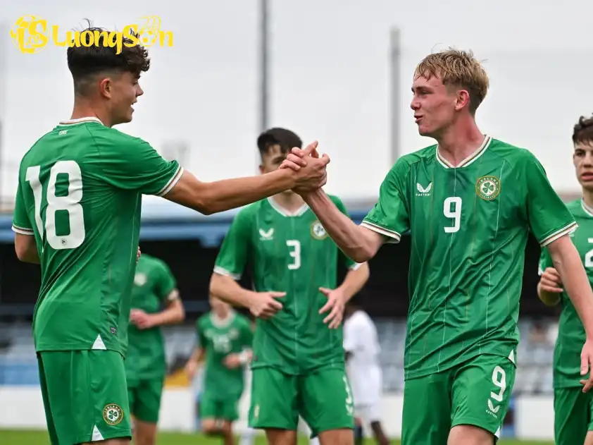 U17 Ireland đã có 2 chiến thắng ở 2 lượt trận đầu (Ảnh: ESPN) U17 Ireland đã có 2 chiến thắng ở 2 lượt trận đầu (Ảnh: ESPN)