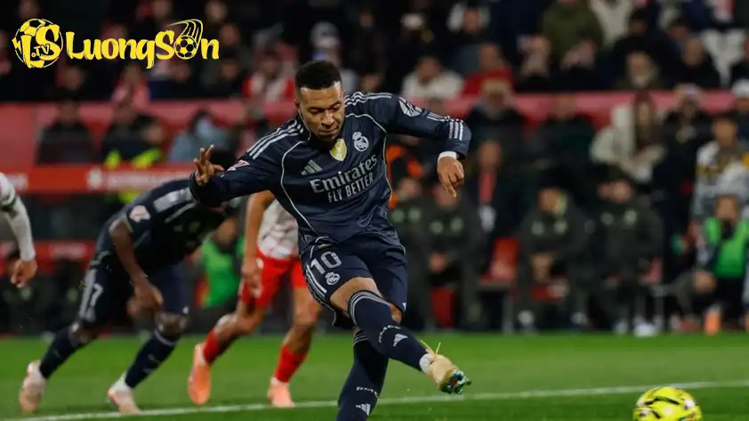 Mbappe vẫn nổ súng, nhưng thế là chưa đủ để giúp Real Madrid có được chiến thắng. Mbappe vẫn nổ súng, nhưng thế là chưa đủ để giúp Real Madrid có được chiến thắng.