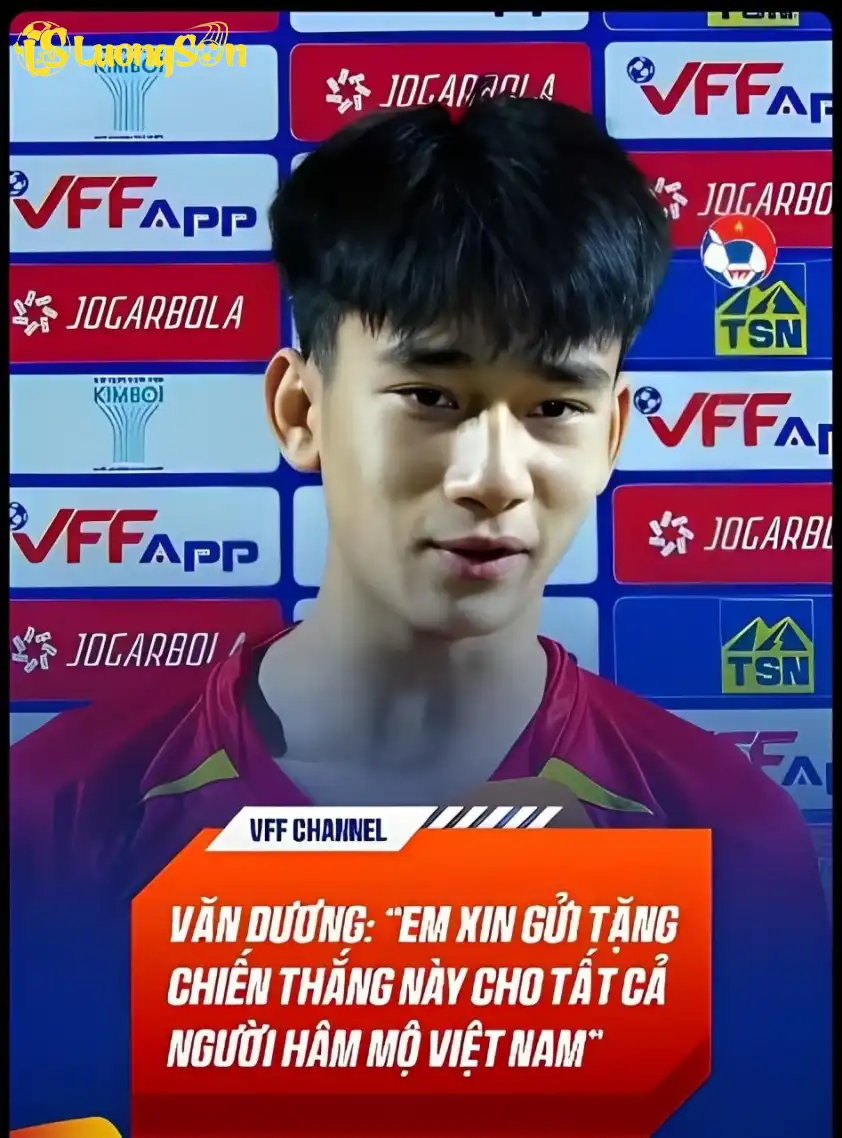 Tài năng sáng giá của U17 Việt Nam chia sẻ sau trận đấu với U17 Malaysia. Tài năng sáng giá của U17 Việt Nam chia sẻ sau trận đấu với U17 Malaysia.